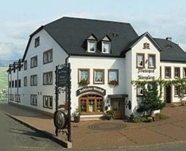 Hotel Weingut Fröhliches Weinfass Kenn