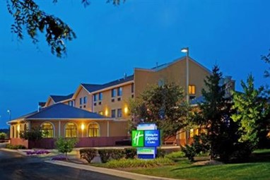 Holiday Inn Express Hotel & Suites Oswego