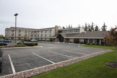 AmericInn Motel & Suites Sheboygan