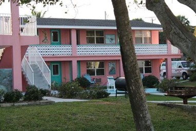 Caribbean Shores Hotel & Cottages