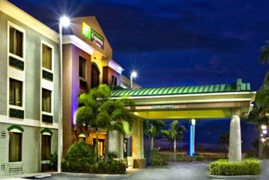 Holiday Inn Express Clewiston