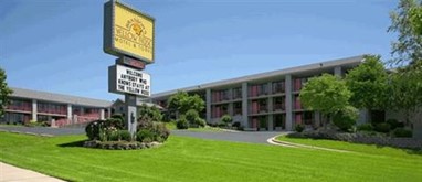 Branson Yellow Rose Inn and Suites