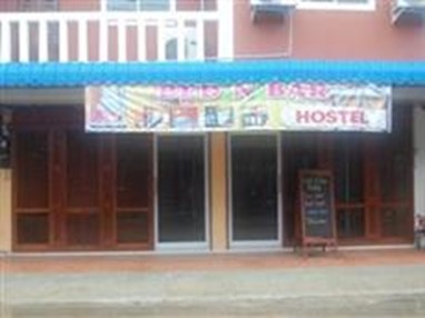 Bed 'n' Bar Hostel