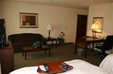 Hampton Inn & Suites - San Marcos