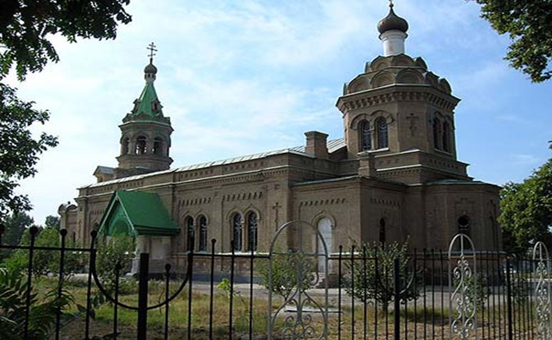 Православная церковь расположена также в центре Самарканда.
