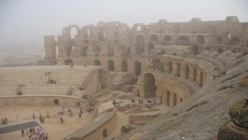 Римский амфитеатр в Эль-Джеме