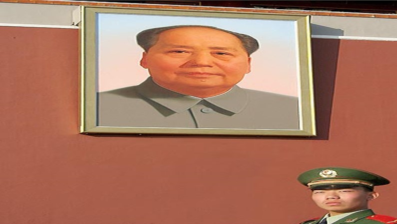 Мао и его охранник.