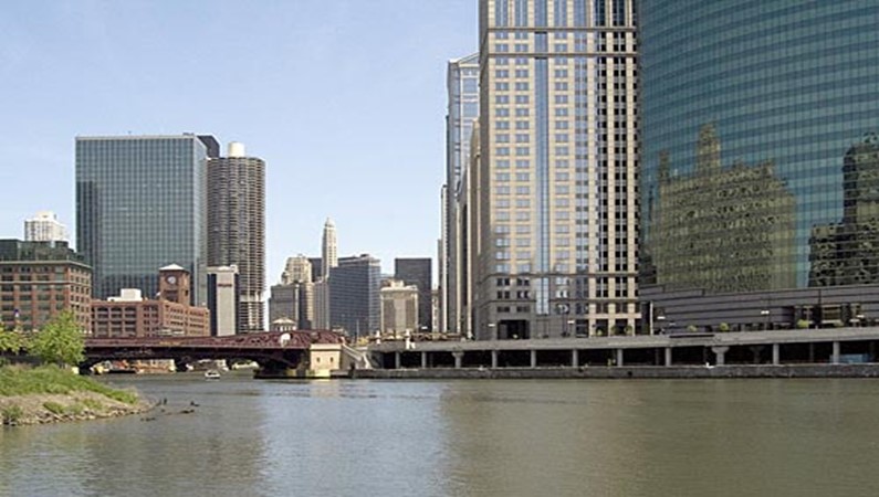 Архитектурный полутора часовой тур по реке Чикаго.