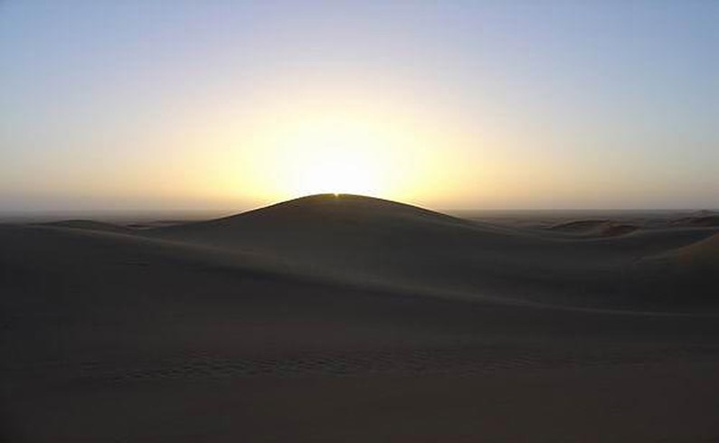 Рассвет в пустыне Намиб