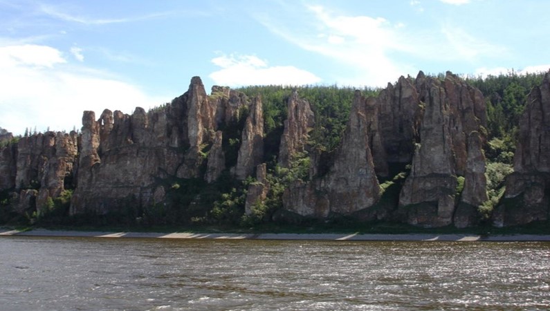 Якутия. Ленские столбы. Вид с реки