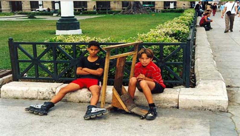 Гавана. Тяжелое детство... деревянные игрушки