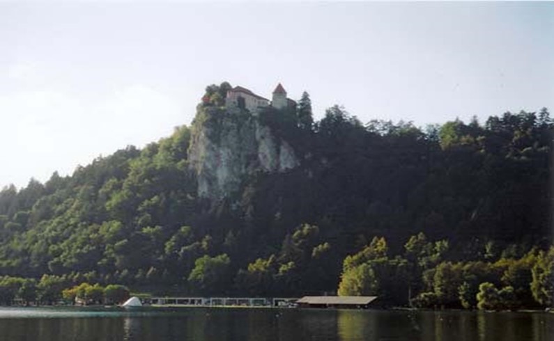 Озеро Блед. Вид на замок.
К рассказу «Словения и Плитвицкие озера в Хорватии»