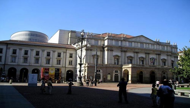 Знаменитый театр Ла Скала в Милане
