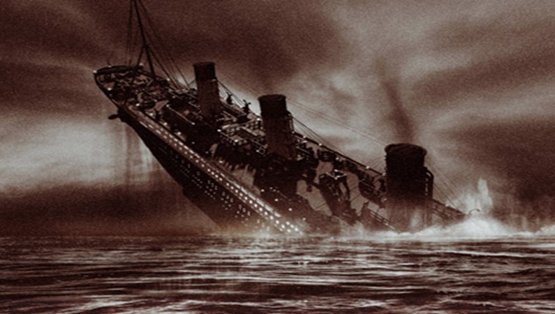 Тонущий Титаник