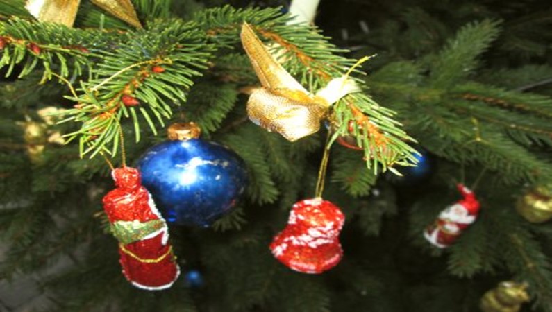Какое Рождество без шоколадных игрушек на елке?