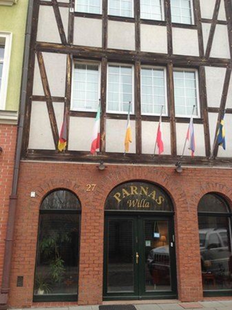 Hotel Parnas Old Town - Центральный отель с демократичной ценой