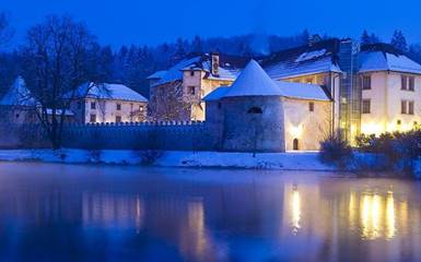 Словения. Замок - отель Отточец