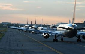 Самолет с бомбой потерялся в аэропорту Нью-Йорка
