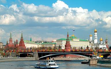 Как покататься по Москве-реке?