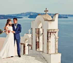 Свадьба в Греции: безудержная романтика и магия острова Санторини