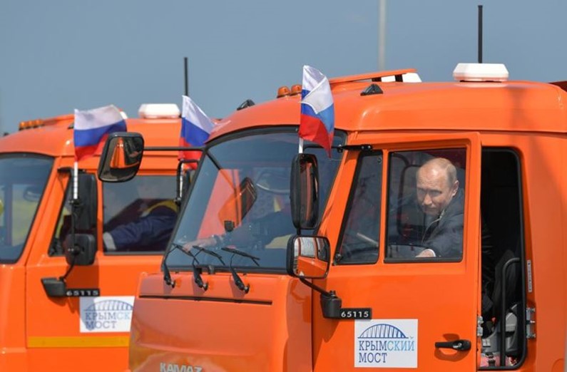 Путин открыл Крымский мост. Что дальше? Видео