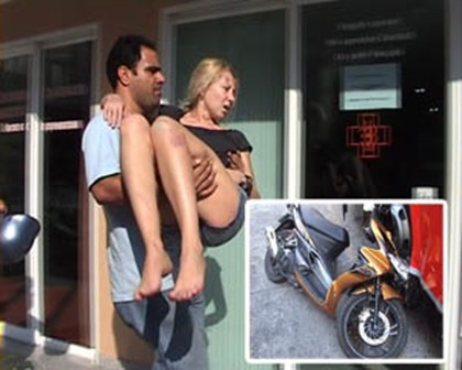 Российская туристка врезалась на мотоцикле в автобус