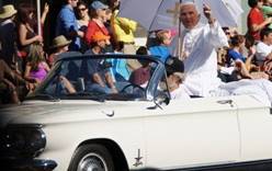 В Музеях Ватикана появился винтажный папамобиль