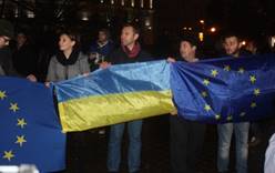 Украинская оппозиция блокирует правительственный квартал