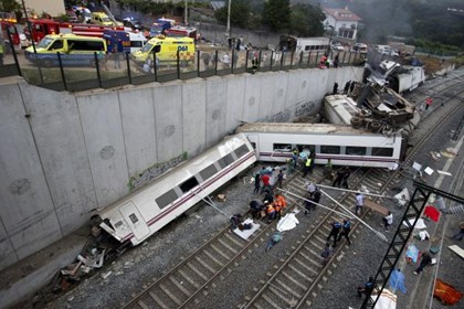 Два пассажирских поезда столкнулись на юге Италии