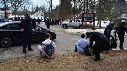 В США студенческая вечеринка закончилась потасовкой: 100 человек арестованы, 44 доставлены в больницы
