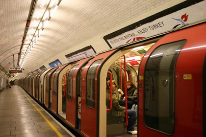 Лондонское метро отказывается работать 28 апреля и 5 мая