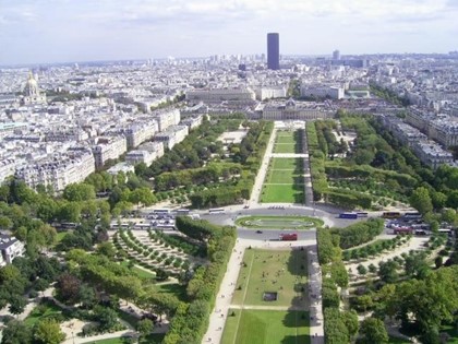 Задержан турист, запустивший над Парижем беспилотник