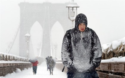 Снежная буря парализовала Нью-Йорк