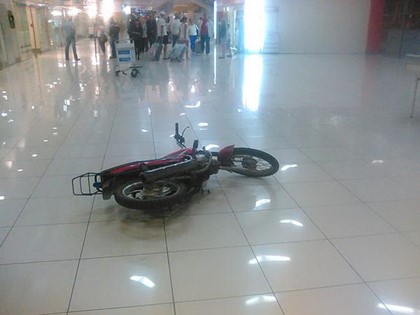 Пьяный байкер устроил гонки в аэропорту Екатеринбурга
