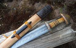 В норвежских горах турист обнаружил старинный меч