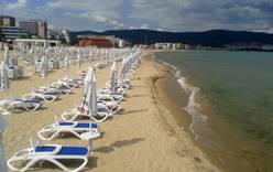 Болгария: цена аренды зонтика на пляже взята под государственный контроль