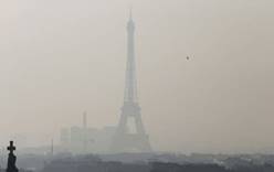 Париж окутал сильнейший смог