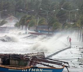 На Филиппины обрушился тайфун Нок-Тен