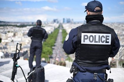 В Париже усилят охрану туристов