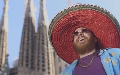 Хитом наступившего лета обещает стать песня о «шлепанцевом» туризме в Барселоне