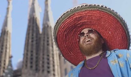 Хитом наступившего лета обещает стать песня о «шлепанцевом» туризме в Барселоне