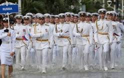 Российские моряки приняли участие в параде в Паттайе