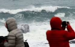 Буря и шторм охватили практически все северное побережье Испании