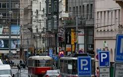 Парковка в Праге для экологичных авто стала бесплатной