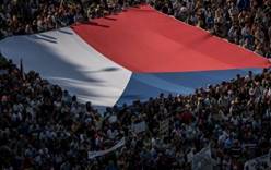 250 тысяч человек устроили протест в Праге