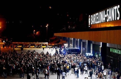 Протестующие заблокировали вокзал в Барселоне
