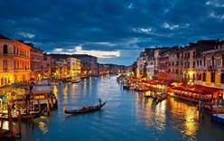 Бомбу времен Второй мировой обезвредили в Венеции