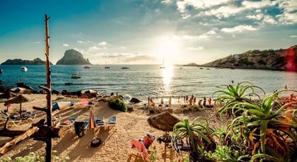 Отдыхающих на испанских пляжах лишили удовольствия во имя экологии