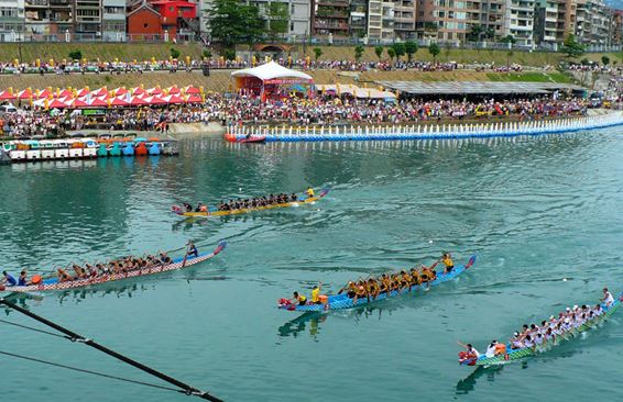 Фестиваль лодок-драконов или Дуаньуцзе