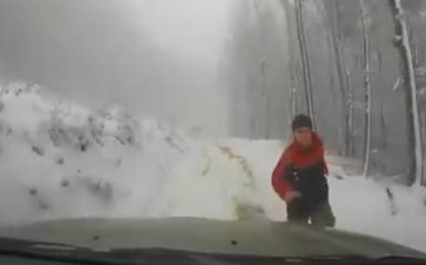 В Крыму джип сбежал от водителя